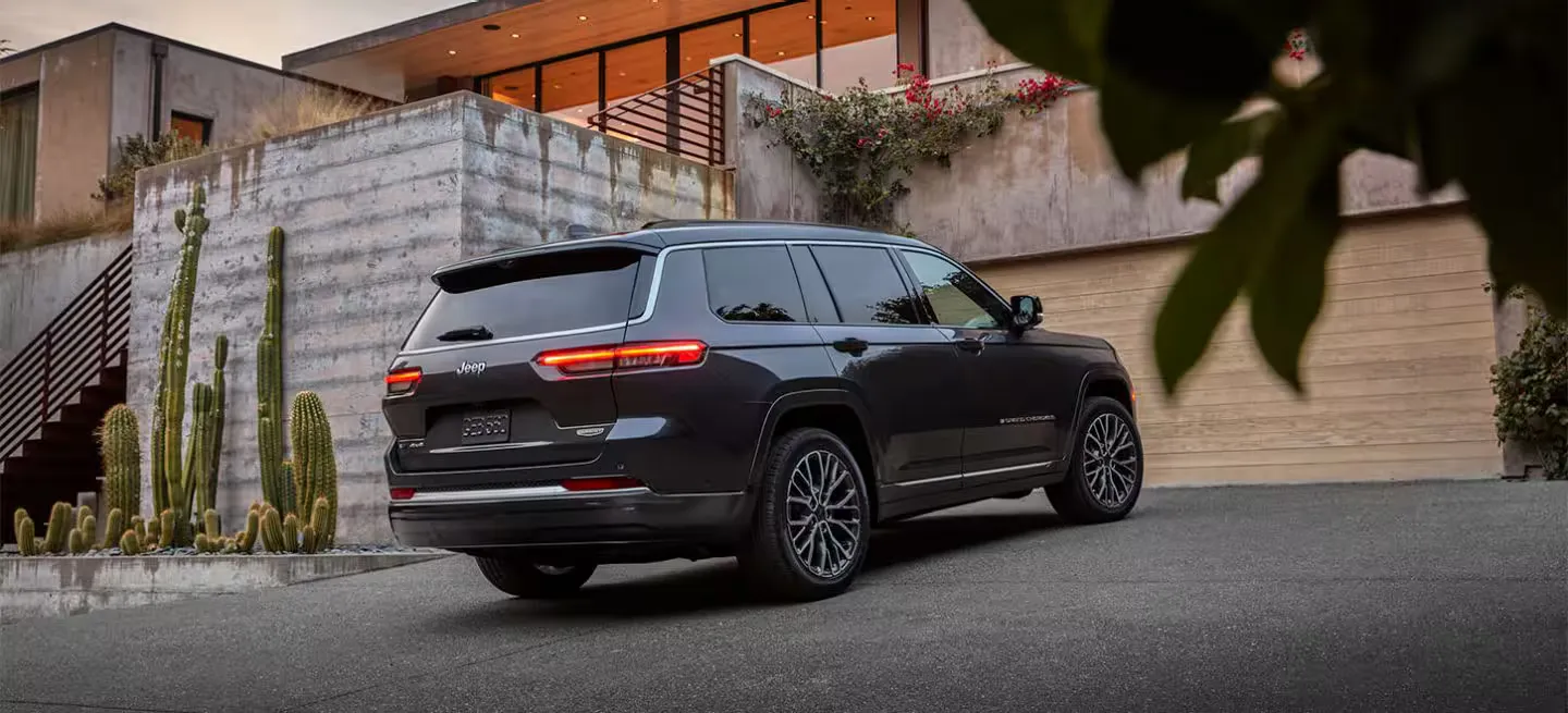 2026 Jeep Grand Cherokee lease deals near Belle Plaine, IA